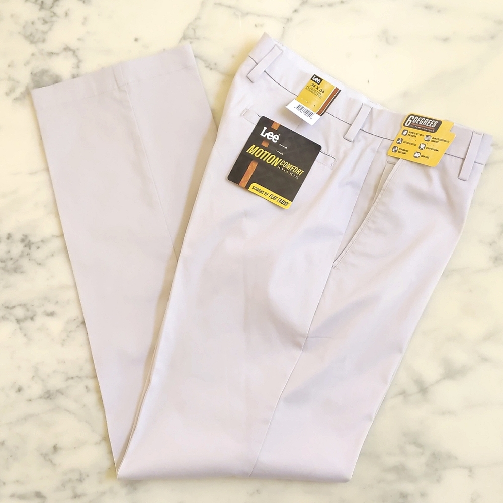 NWT. Lee Men's Cotton/Polyester/Spandex Motion Comfort Khakis with 5 pockets.